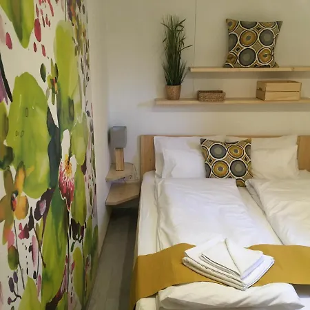 Modern Deluxe * Alsóörs