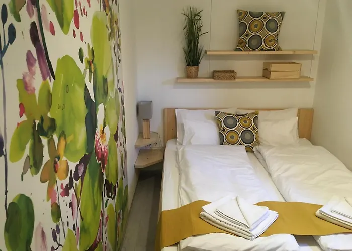 Modern Deluxe * Alsóörs